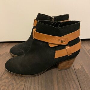 DV Dolce Vita Jaxen Suede Ankle Boot 9.5
